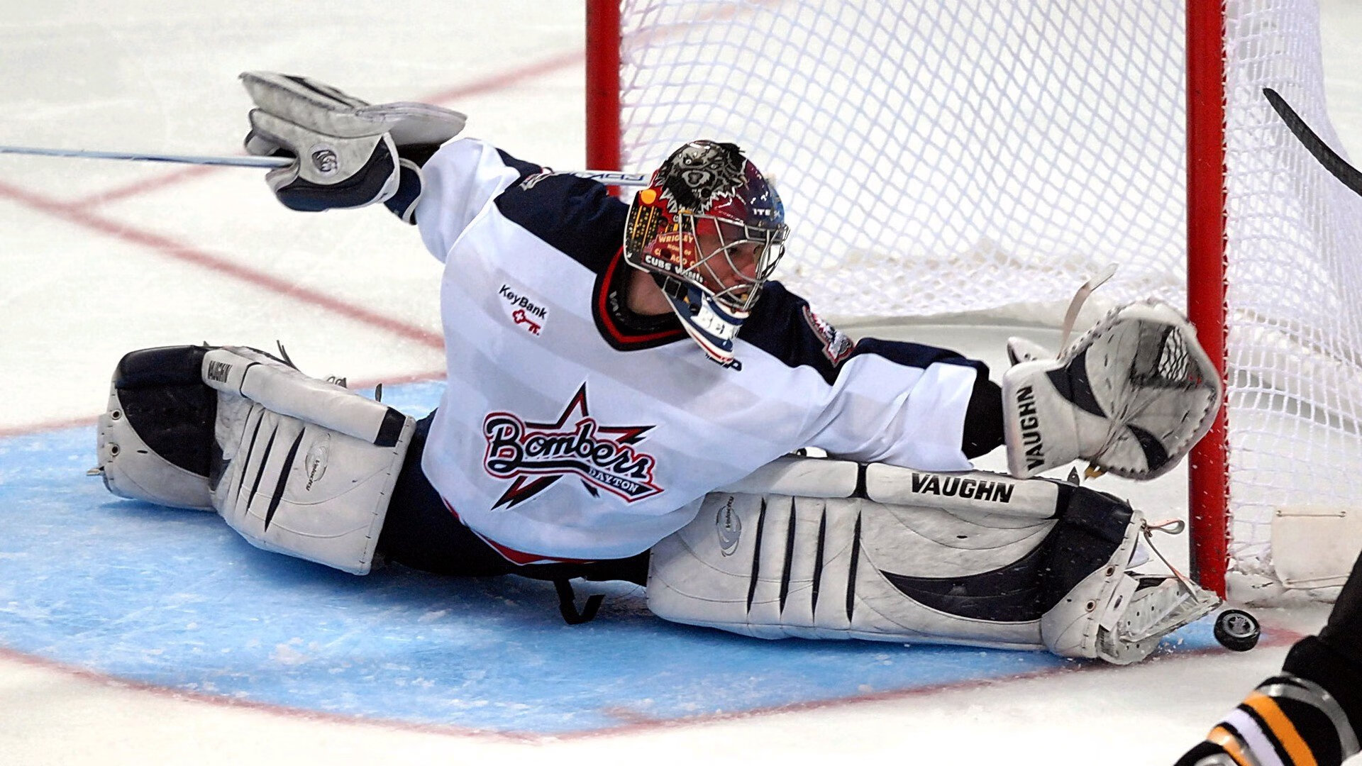 库里在全明星三分球大赛中，刷新多项记录，夺冠在望！，库里三分球大赛冠军是哪一年