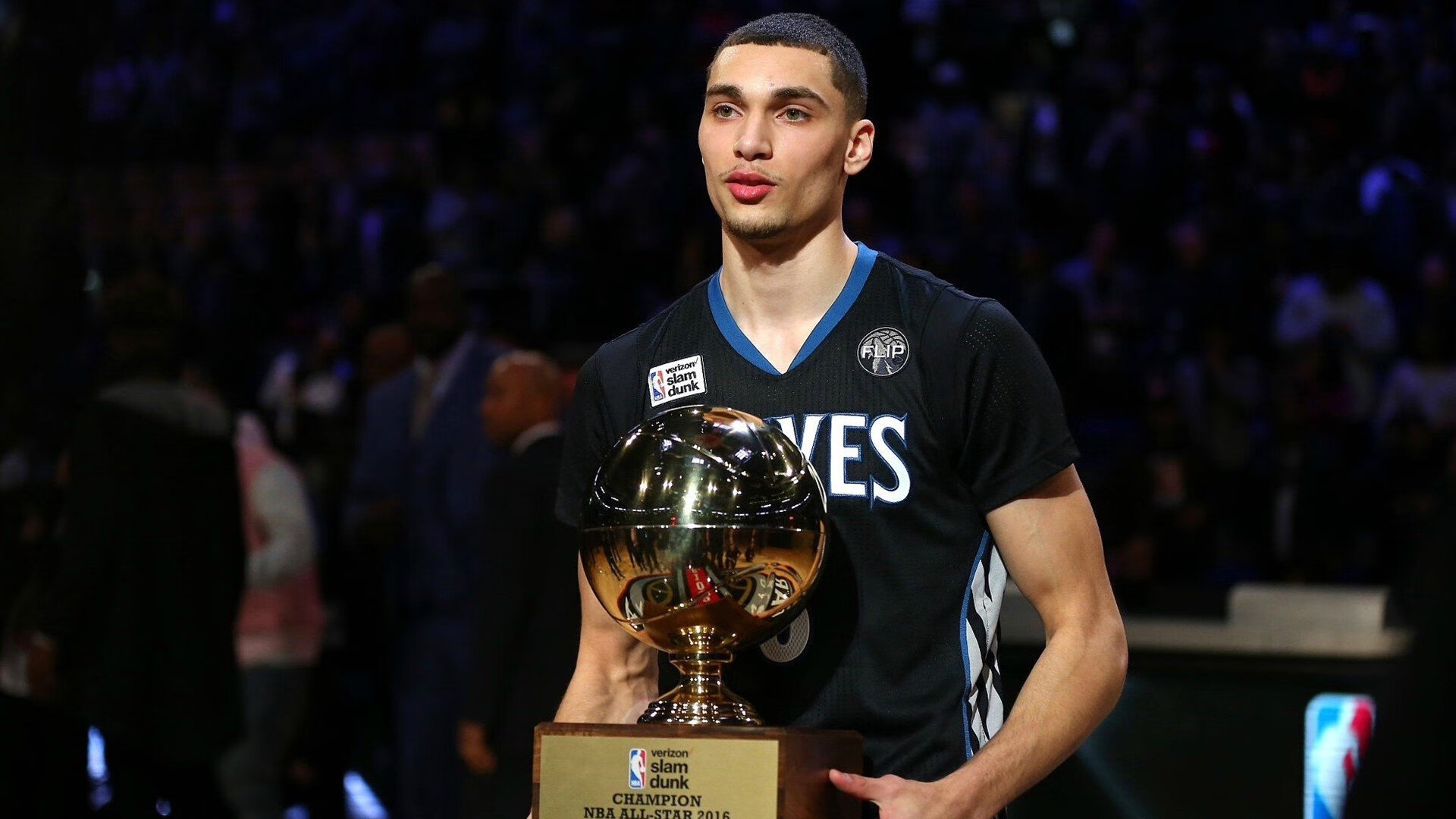 逆转英雄：湖人队精彩表现！，湖人逆转勇士回放